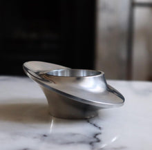 Load image into Gallery viewer, Planar Silver Metal Tea-light Candle Holder
